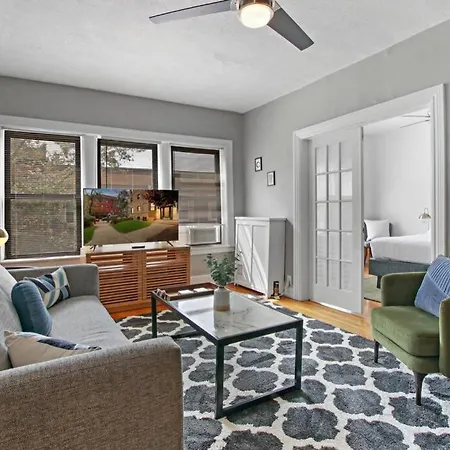 3Br Chicago Lifestyle Leisure Or Business Trip - Stratford 3S Apartment